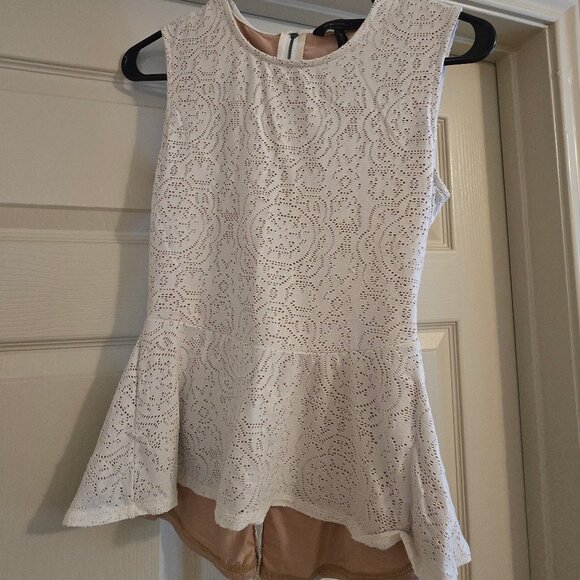 BCBG Max Azria "LYNA" White Sleeveless Peplum Top Zipper Back - Picture 1 of 7